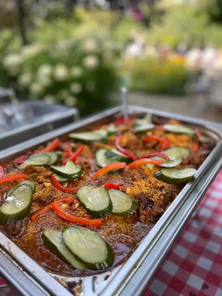 Kipsaté, luxe warm-en koudbuffet,